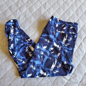 ⭐4/$20 Lynx crop leggingsSmall‎